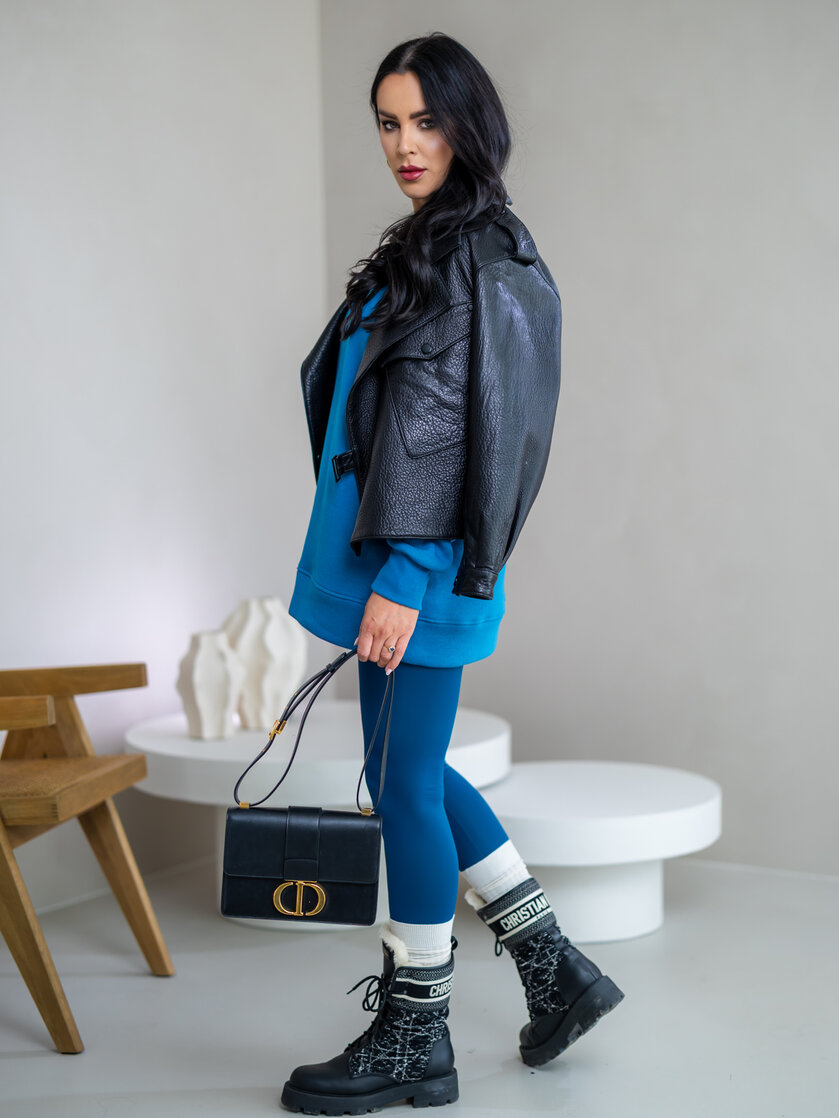 PREDĹŽENÁ OVERSIZE MIKINA “ARIANNA” - HLADKÁ