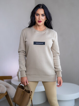 PREDĹŽENÁ ZÁKLADNÁ MIKINA “BIANCA” - ETIKETA NA PRSIACH