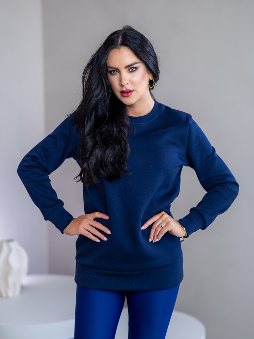 PREDĹŽENÁ ZÁKLADNÁ MIKINA “BIANCA” - HLADKÁ