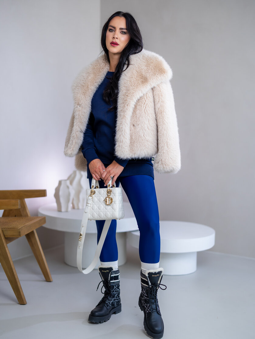 PREDĹŽENÁ ZÁKLADNÁ MIKINA “BIANCA” - HLADKÁ