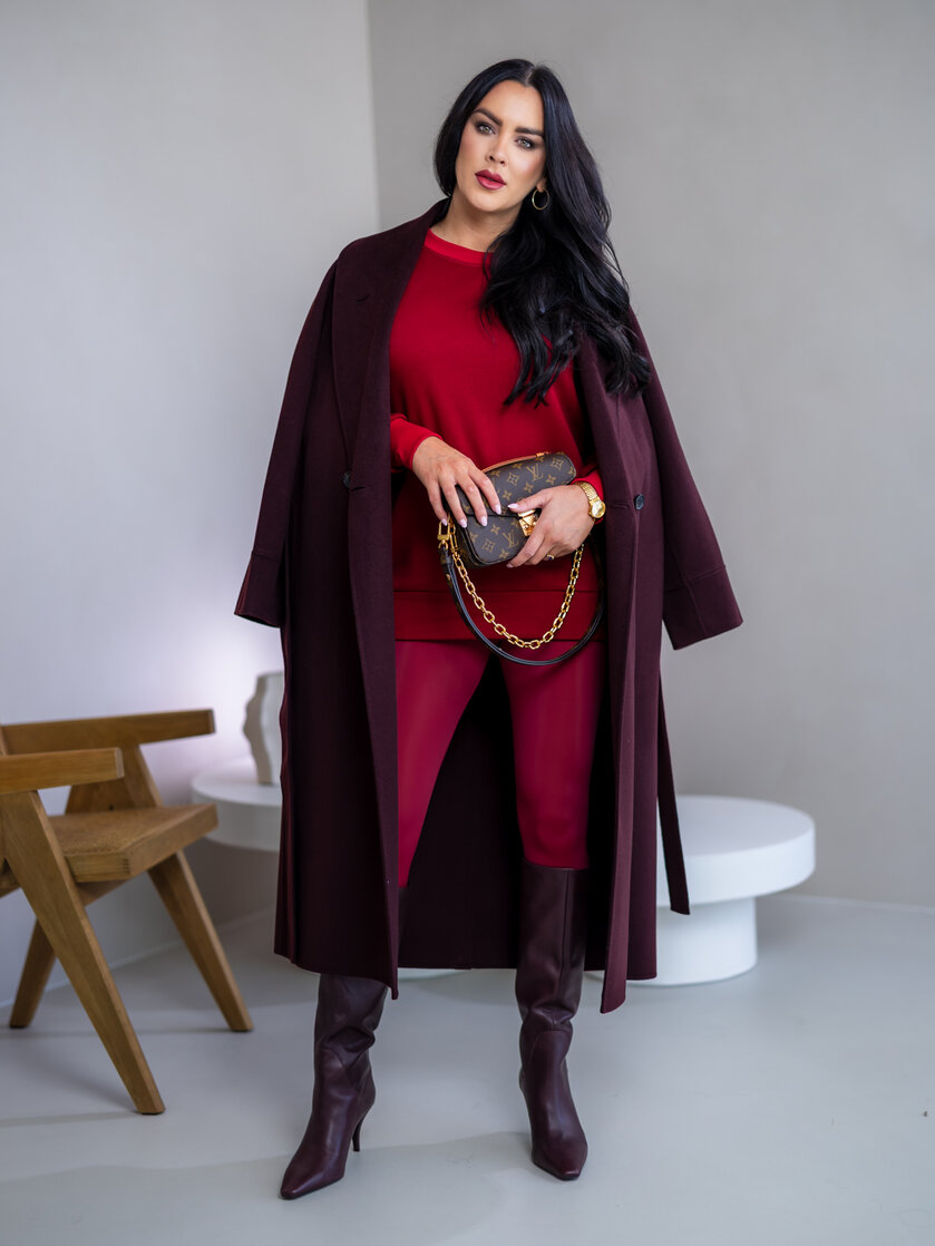 PREDĹŽENÁ ZÁKLADNÁ MIKINA “BIANCA” - HLADKÁ