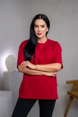 PREDĹŽENÉ TRIČKO “MELANIE” HLADKÉ