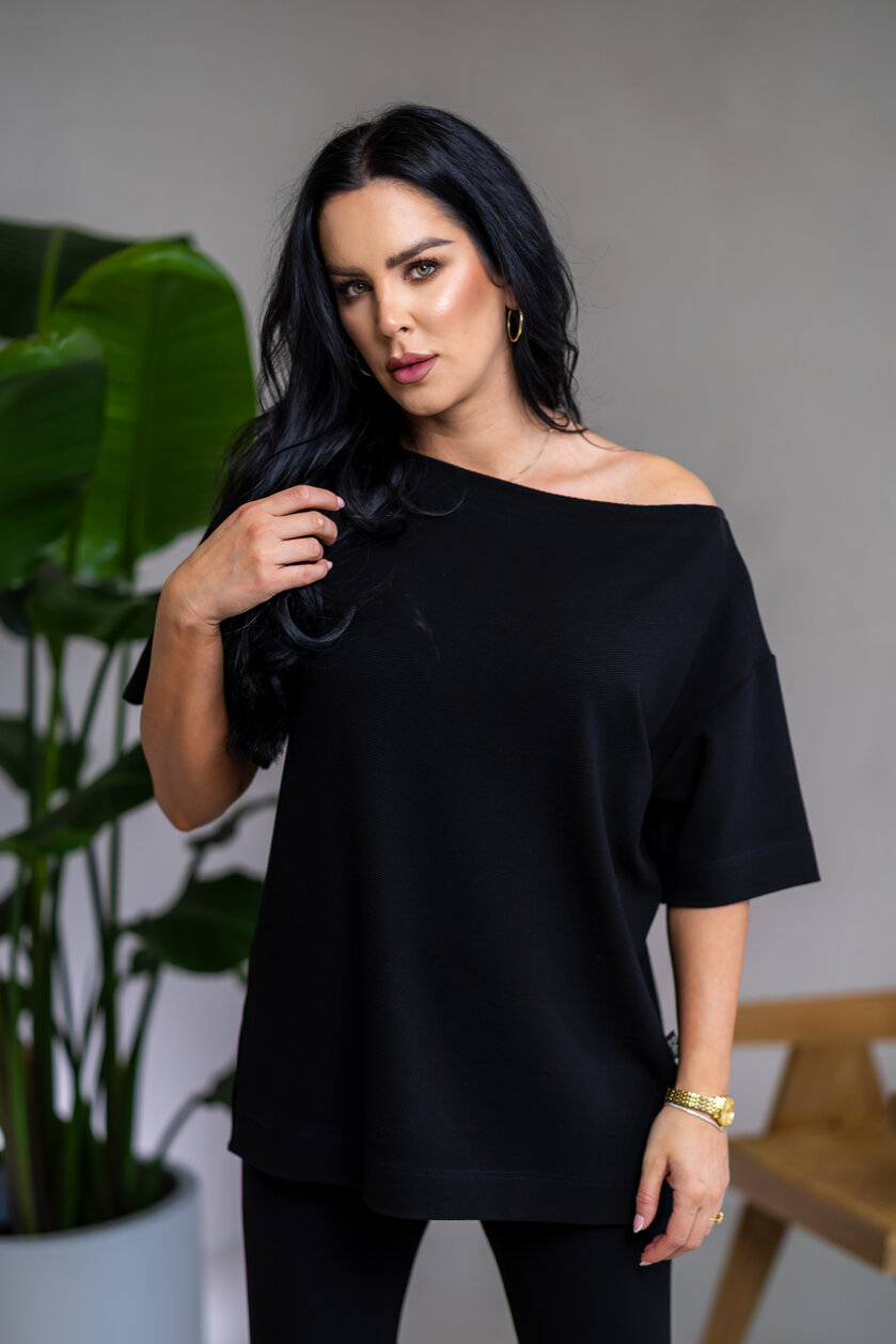 PREDĹŽENÉ TRIČKO “MELANIE” S LODIČKOVÝM VÝSTRIHOM
