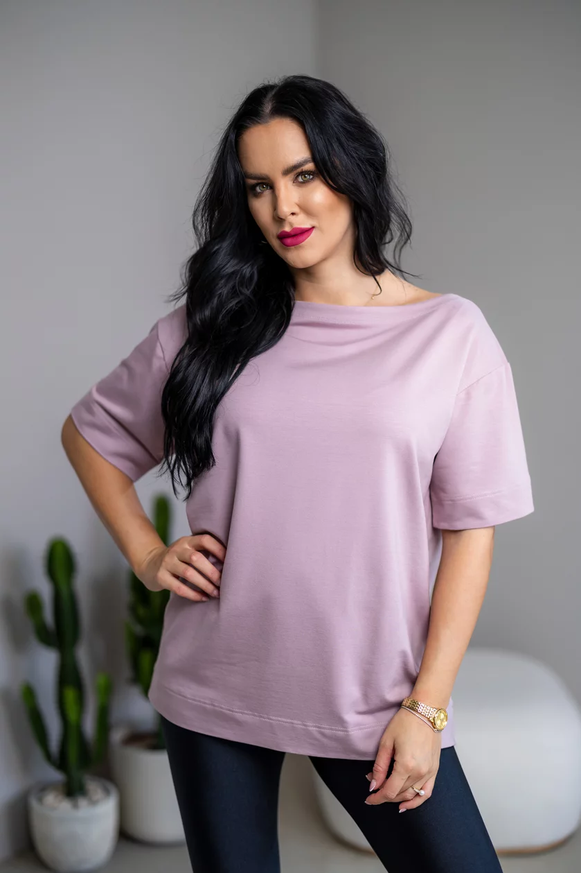 PREDĹŽENÉ TRIČKO “MELANIE” S LODIČKOVÝM VÝSTRIHOM