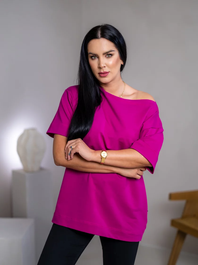 PREDĹŽENÉ TRIČKO “MELANIE” S LODIČKOVÝM VÝSTRIHOM