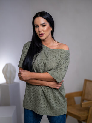 PREDĹŽENÉ TRIČKO “MELANIE” S LODIČKOVÝM VÝSTRIHOM - MADEIRA