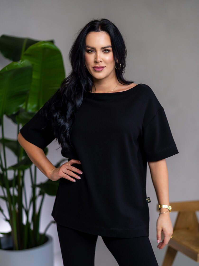 PREDĹŽENÉ TRIČKO “MELANIE” S LODIČKOVÝM VÝSTRIHOM - TVIL
