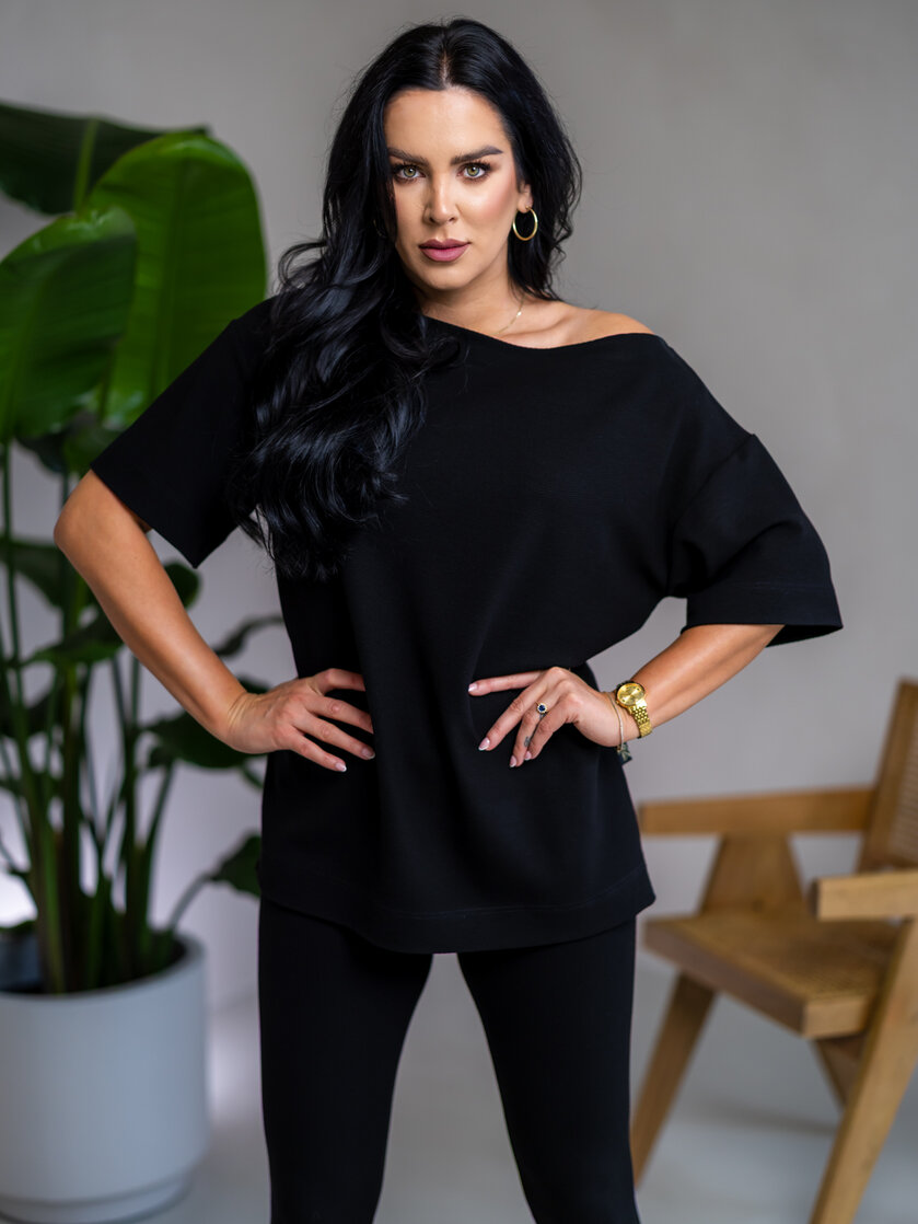 PREDĹŽENÉ TRIČKO “MELANIE” S LODIČKOVÝM VÝSTRIHOM - TVIL