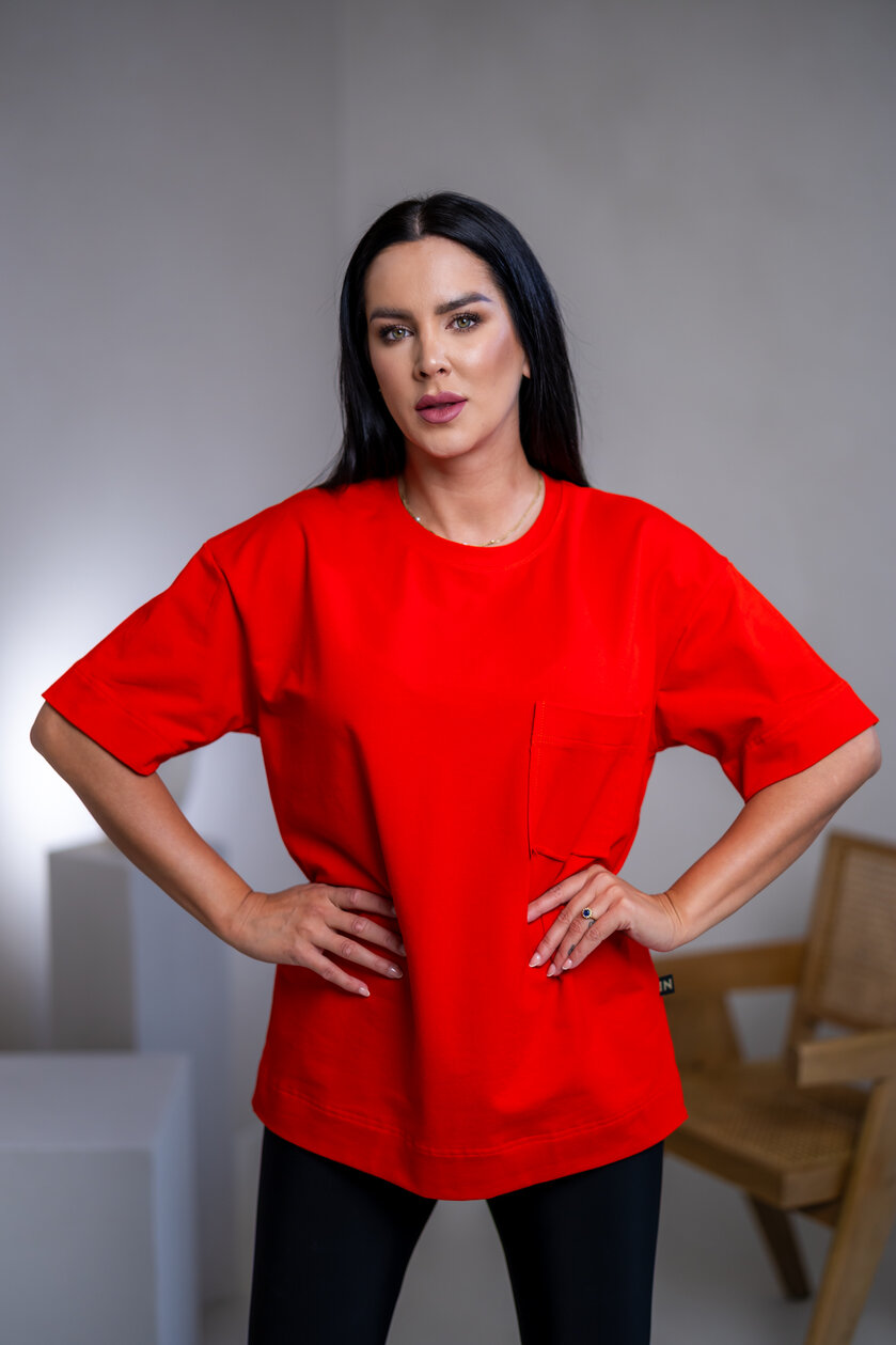 PREDĹŽENÉ TRIČKO “MELANIE” S VRECKOM