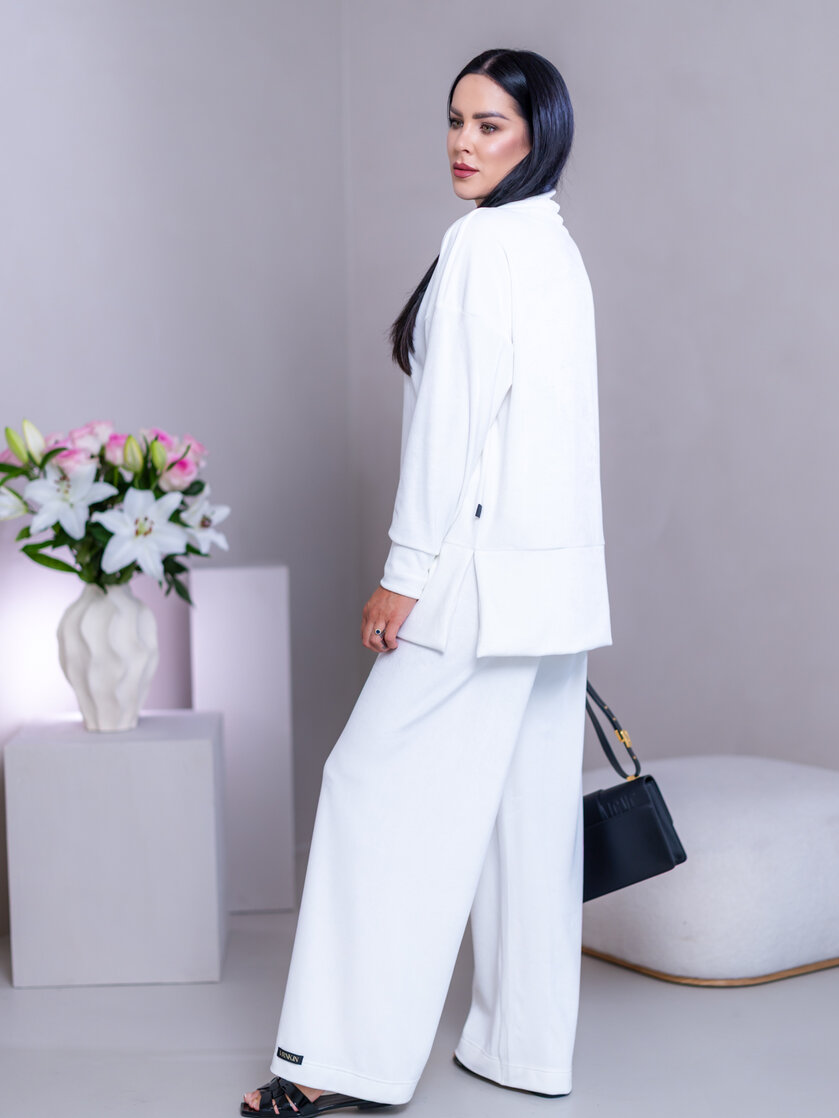 PREDĹŽENÝ TOP “JODIE” S RÁRPORKAMI - RUKÁVY DO PATENTU