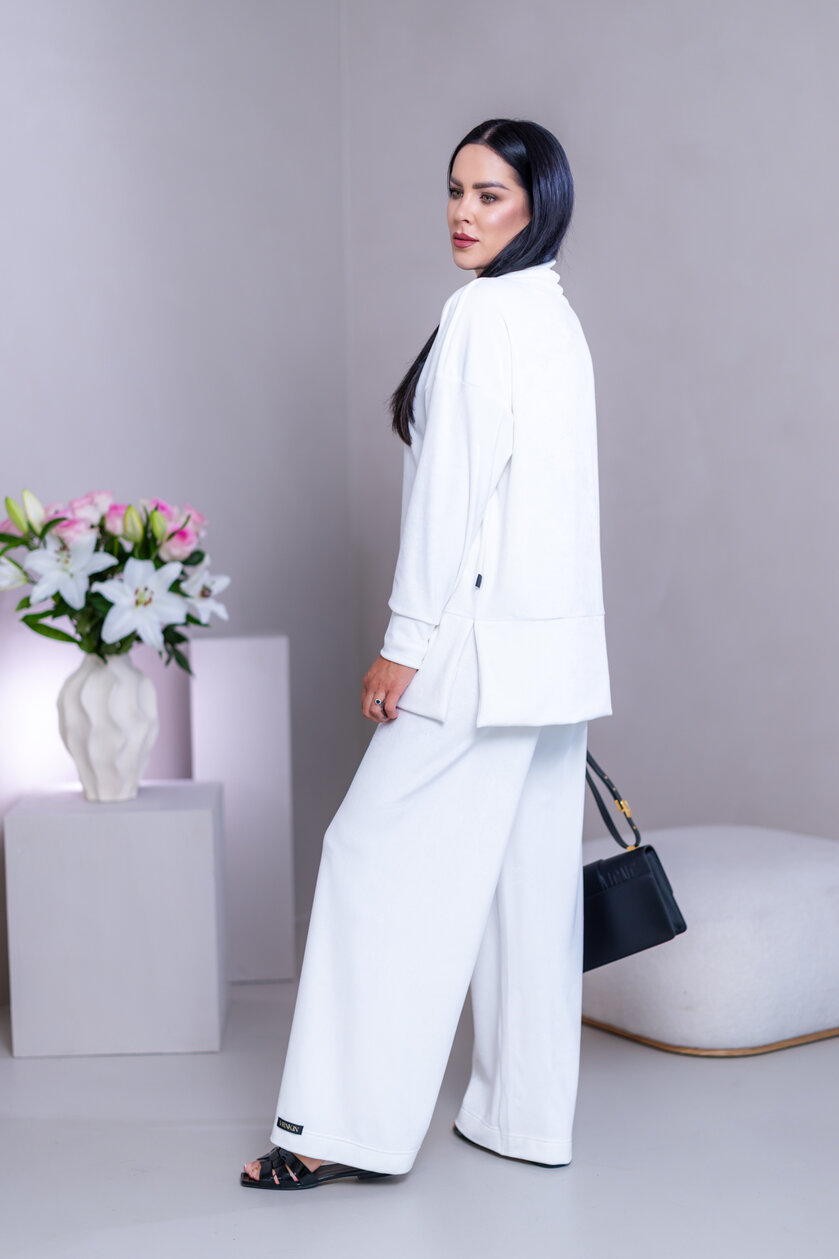 PREDĹŽENÝ TOP “JODIE” S RÁRPORKAMI - RUKÁVY DO PATENTU