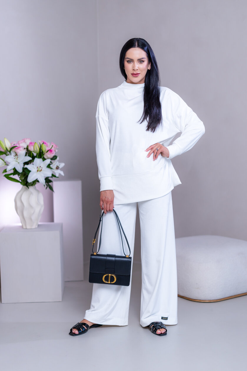 PREDĹŽENÝ TOP “JODIE” S RÁRPORKAMI - RUKÁVY DO PATENTU