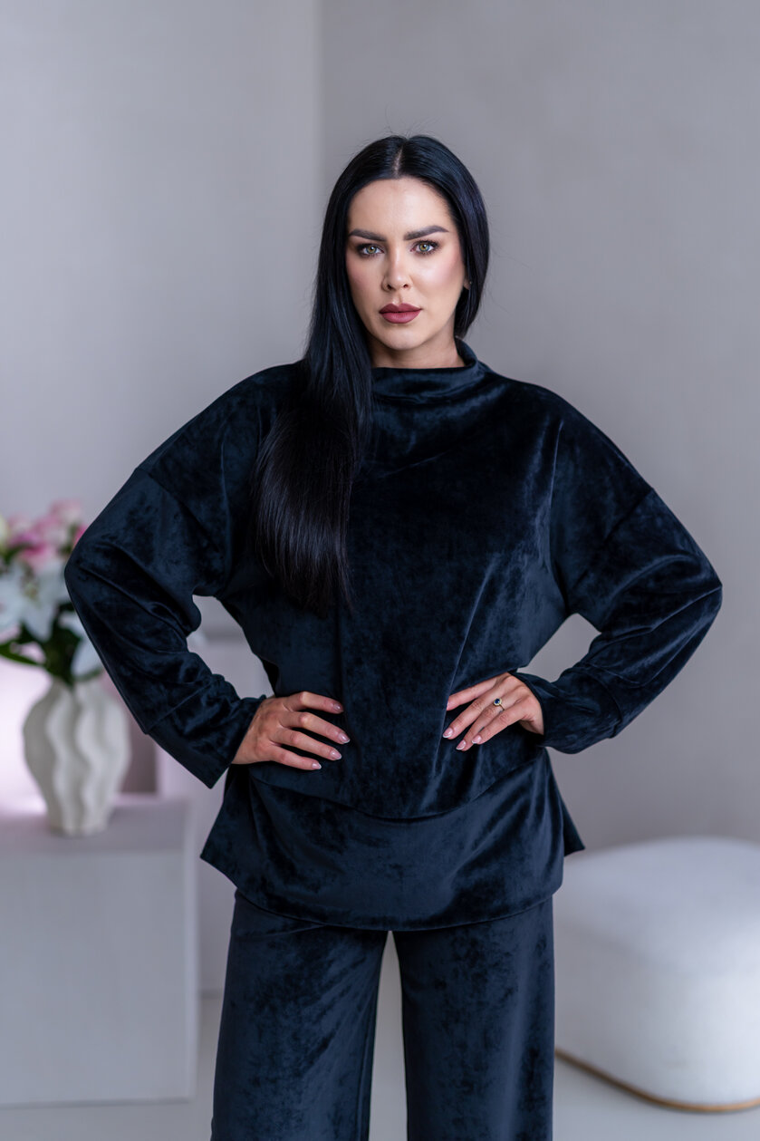 PREDĹŽENÝ TOP “JODIE” S RÁRPORKAMI - ŠIROKÉ RUKÁVY