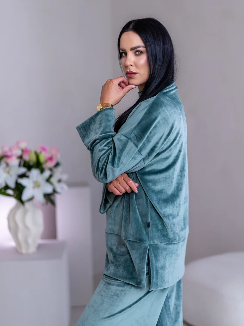 PREDĹŽENÝ TOP “JODIE” S RÁRPORKAMI - ŠIROKÉ RUKÁVY