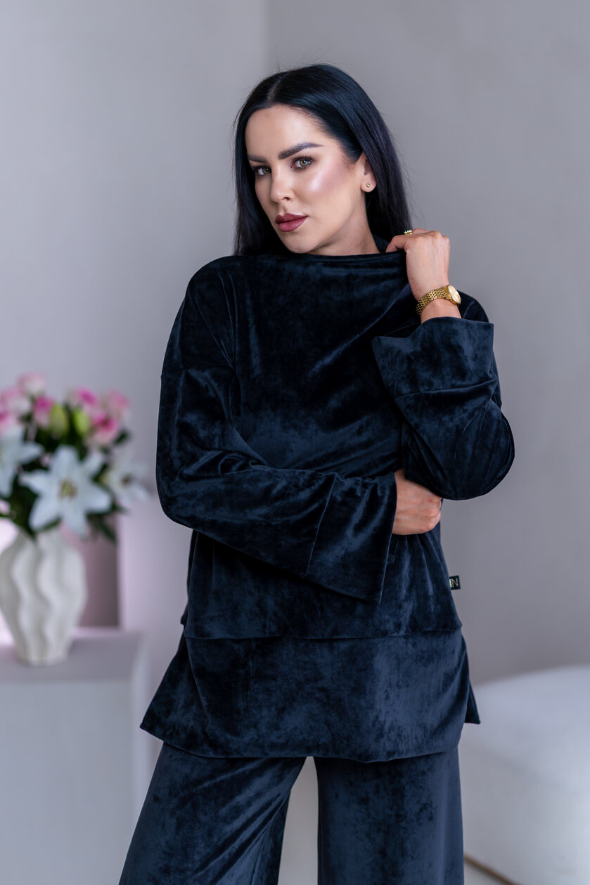 PREDĹŽENÝ TOP “JODIE” S RÁRPORKAMI - ŠIROKÉ RUKÁVY