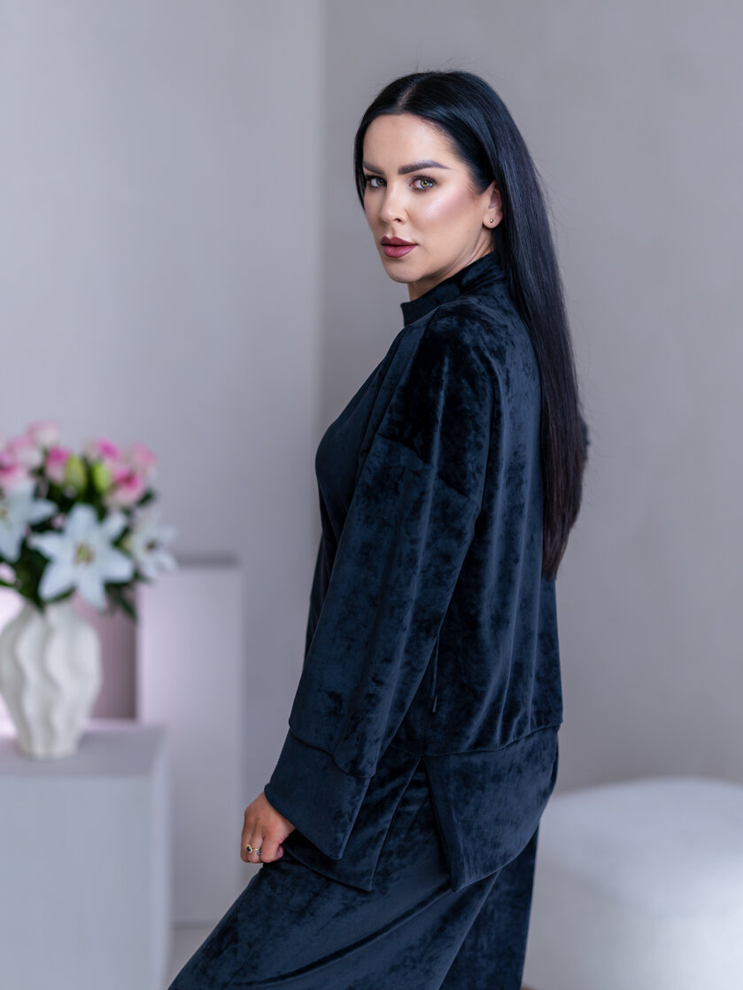 PREDĹŽENÝ TOP “JODIE” S RÁRPORKAMI - ŠIROKÉ RUKÁVY