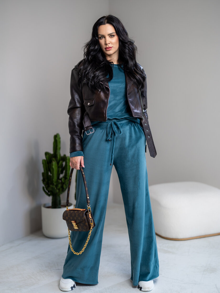 ROZŠÍRENÉ NOHAVICE “EVELYN” HLADKÉ