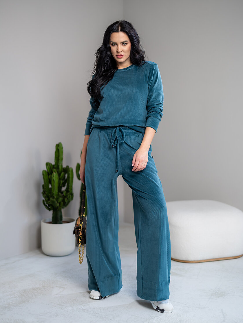 ROZŠÍRENÉ NOHAVICE “EVELYN” HLADKÉ