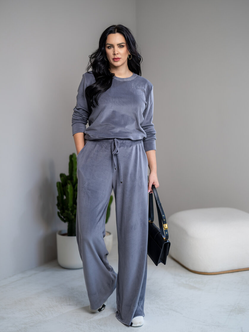 ROZŠÍRENÉ NOHAVICE “EVELYN” HLADKÉ