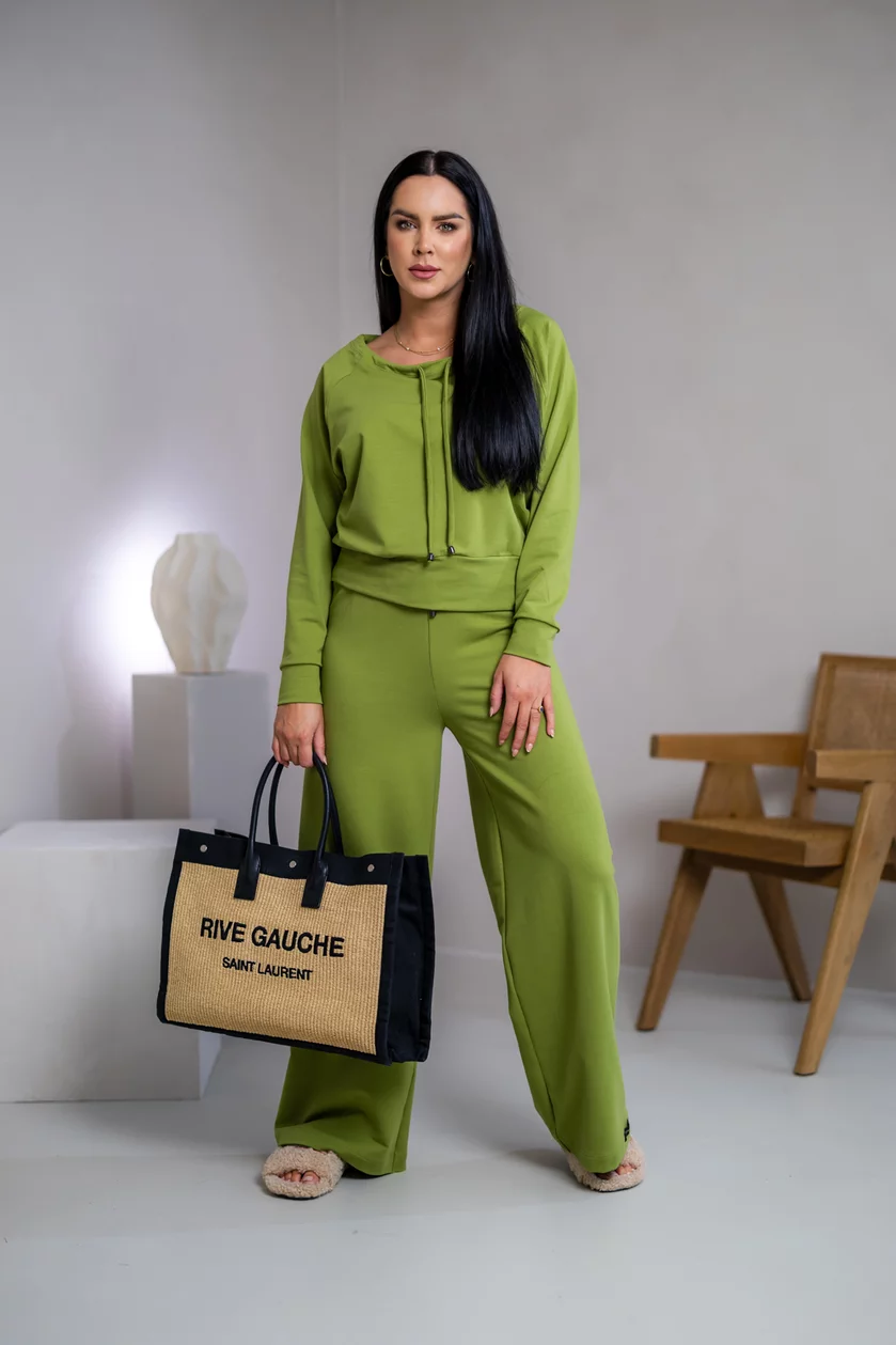 ROZŠÍRENÉ NOHAVICE “NAOMI” HLADKÉ