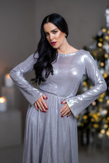 ŠATY “JULIET” S LODIČKOVÝM VÝSTRIHOM A ROZŠÍRENÝMI RUKÁVMI