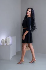 ŠATY “LARISA“ - LODIČKOVÝ VÝSTRIH A PRILIEHAVÉ RUKÁVY ŠATY “LARISA“ - LODIČKOVÝ VÝSTRIH A PRILIEHAVÉ RUKÁVY