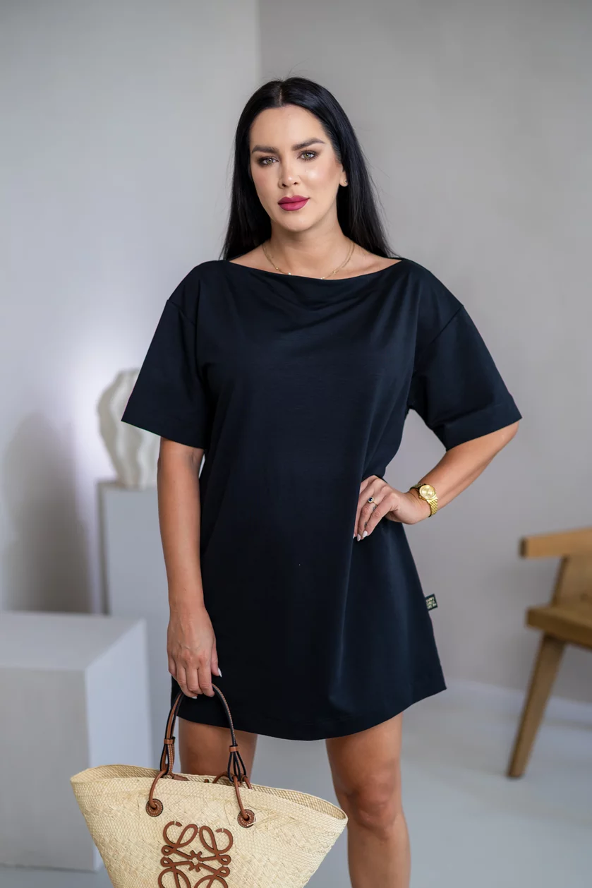 ŠATY “MELANIE” S LODIČKOVÝM VÝSTRIHOM ŠATY “MELANIE” S LODIČKOVÝM VÝSTRIHOM