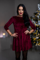 ŠATY “PATRICIA” S LODIČKOVÝM VÝSTRIHOM A PRILIEHAVÝMI RUKÁVMI