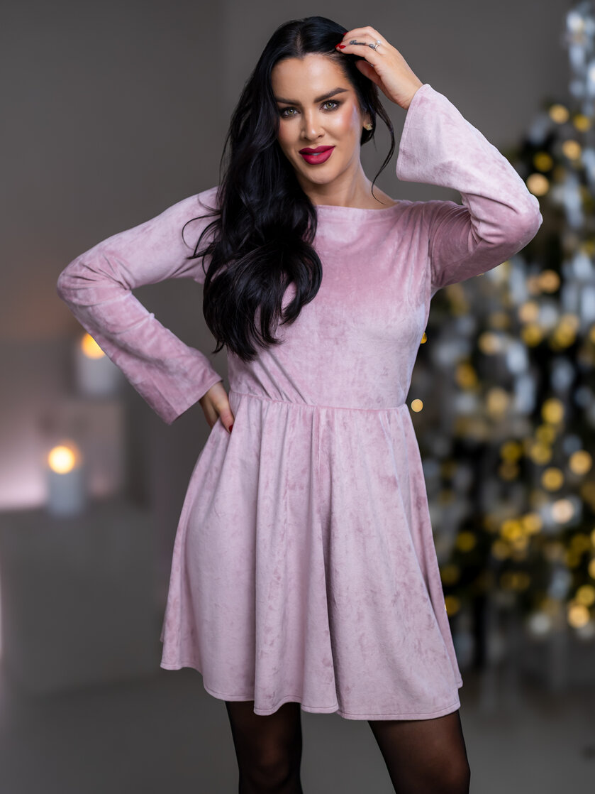 ŠATY “PATRICIA” S LODIČKOVÝM VÝSTRIHOM A ROZŠÍRENÝMI RUKÁVMI