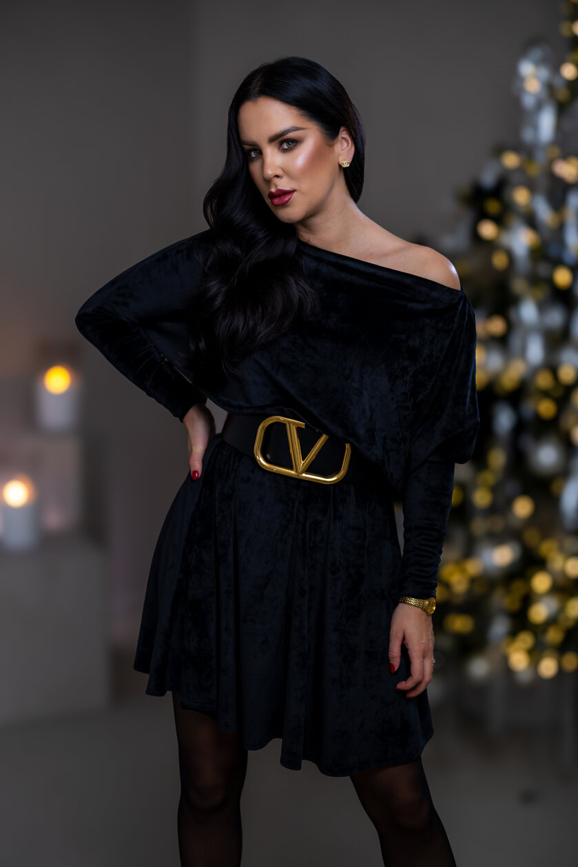 ŠATY “PATRICIA” S NETOPIERÍMI RUKÁVMI A LODIČKOVÝM VÝSTRIHOM