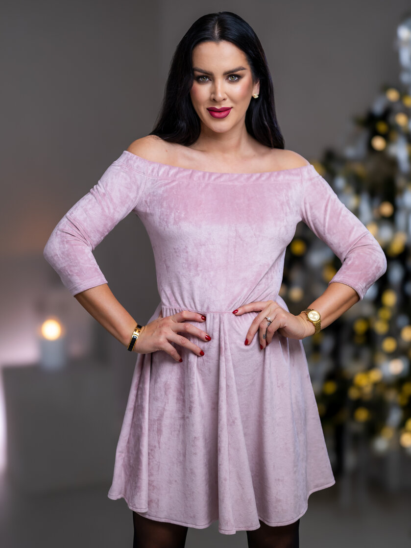 ŠATY “PATRICIA” S ODHALENÝMI RAMENAMI