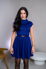 ŠATY “PATRICIA” S PRINECHANÝM STOJAČIKOM A PADNUTÝMI PLECIAMI