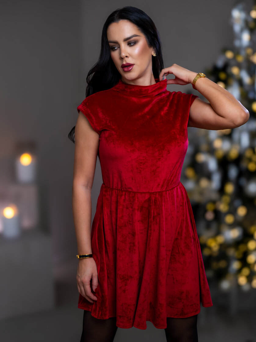 ŠATY “PATRICIA” S PRINECHANÝM STOJAČIKOM A PADNUTÝMI PLECIAMI