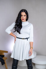 ŠATY “PATRICIA” S PRINECHANÝM STOJAČIKOM A PRILIEHAVÝMI RUKÁVMI