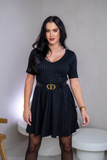 ŠATY “PATRICIA” S VÉČKOVÝM VÝSTRIHOM A PRILIEHAVÝMI RUKÁVMI