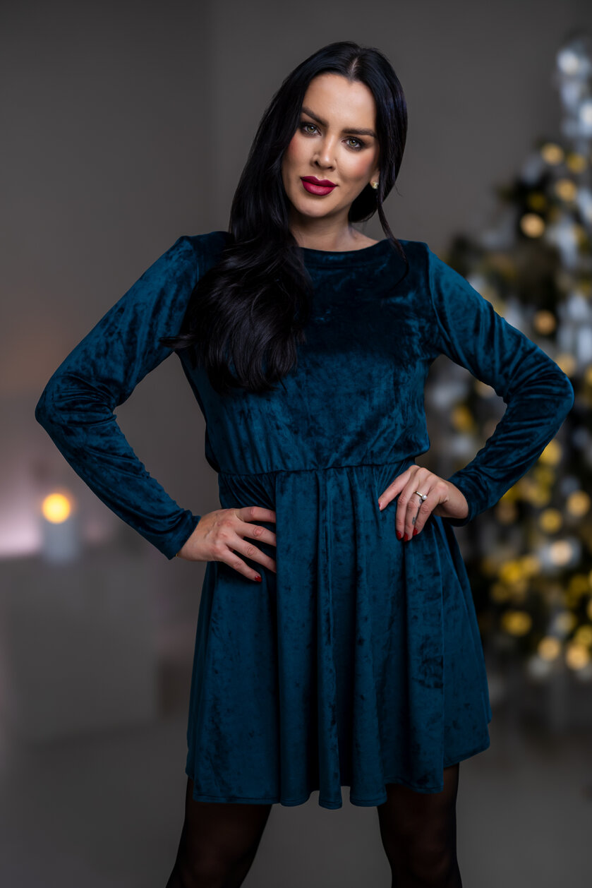 ŠATY “PATRICIA” S VODOU NA CHRBÁTE A PRILIEHAVÝMI RUKÁVMI