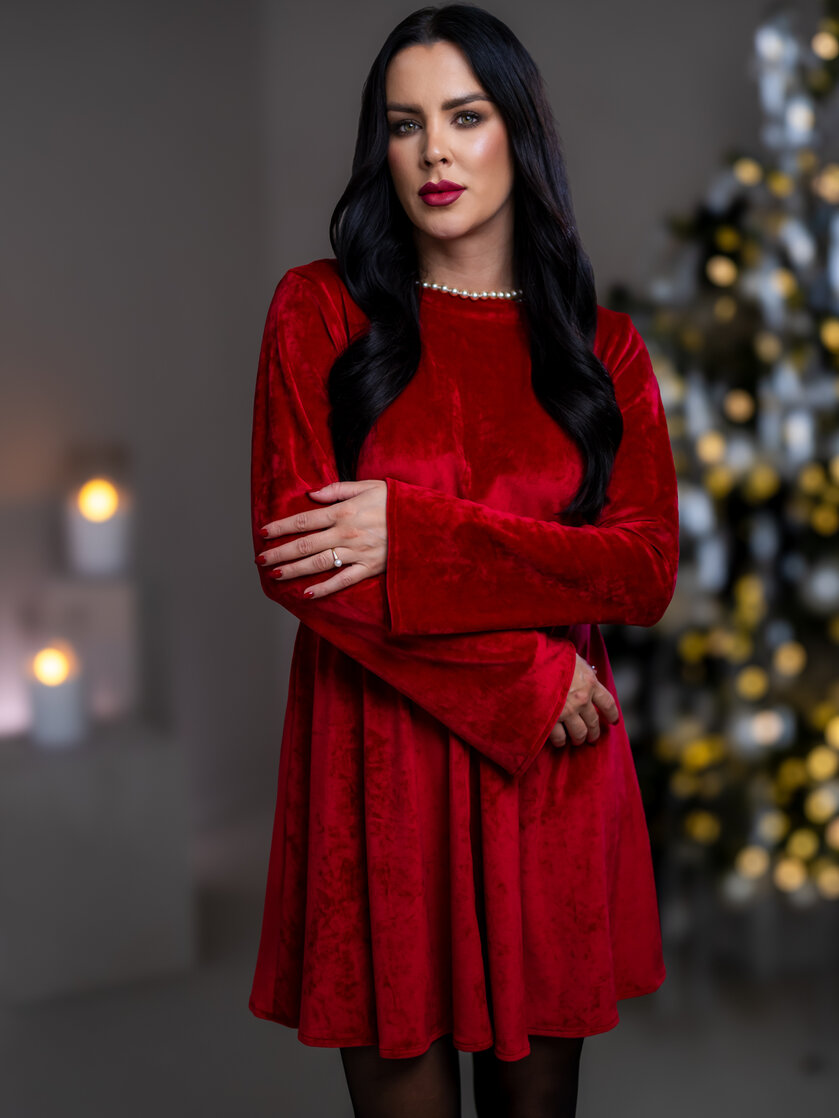 ŠATY “PATRICIA” S VODOU NA CHRBÁTE A ROZŠÍRENÝMI RUKÁVMI