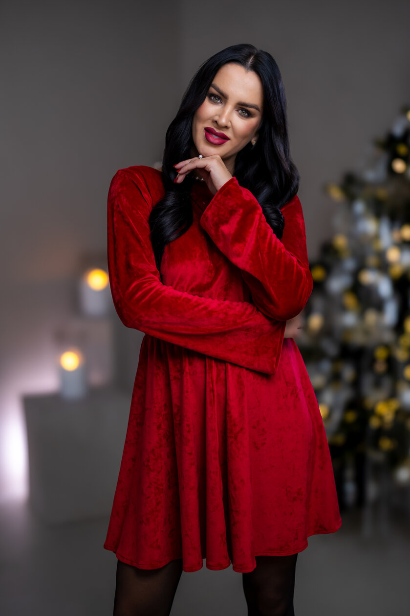 ŠATY “PATRICIA” S VODOU NA CHRBÁTE A ROZŠÍRENÝMI RUKÁVMI