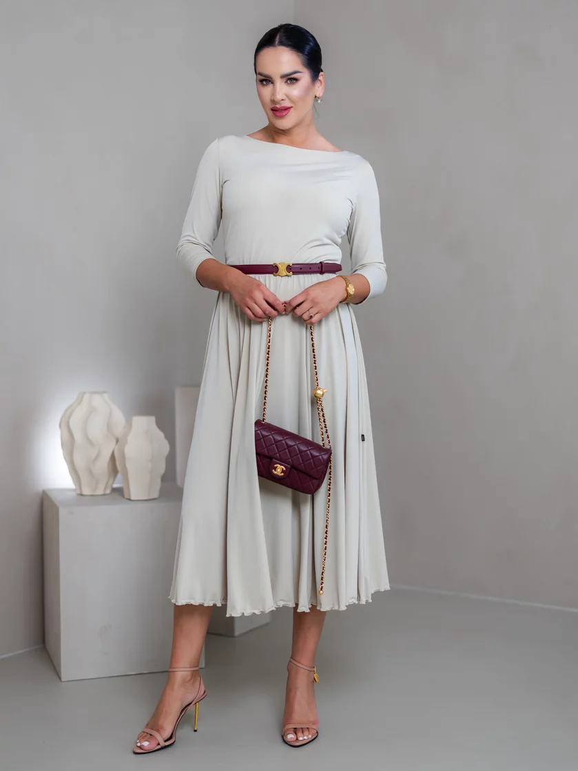 ŠATY “SELINA” - LODIČKOVÝ VÝSTRIH A PRILIEHAVÉ RUKÁVY