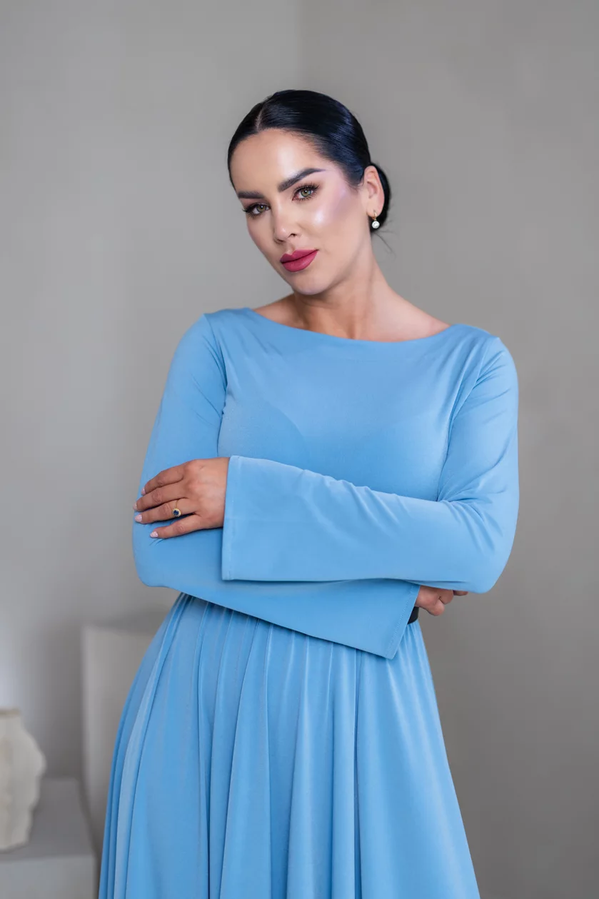 ŠATY “SELINA” - LODIČKOVÝ VÝSTRIH A ROZŠÍRENÉ RUKÁVY ŠATY “SELINA” - LODIČKOVÝ VÝSTRIH A ROZŠÍRENÉ RUKÁVY