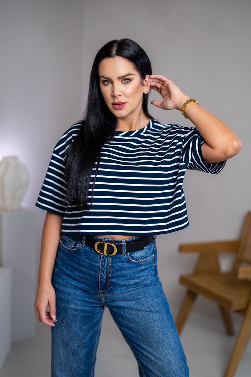 SKRÁTENÉ TRIČKO “MELANIE” - PÁSIK