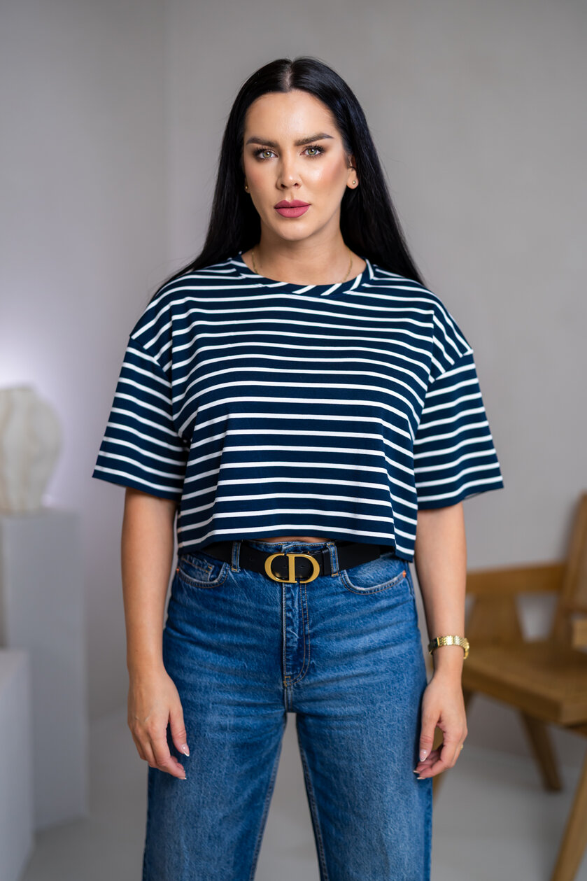 SKRÁTENÉ TRIČKO “MELANIE” - PÁSIK