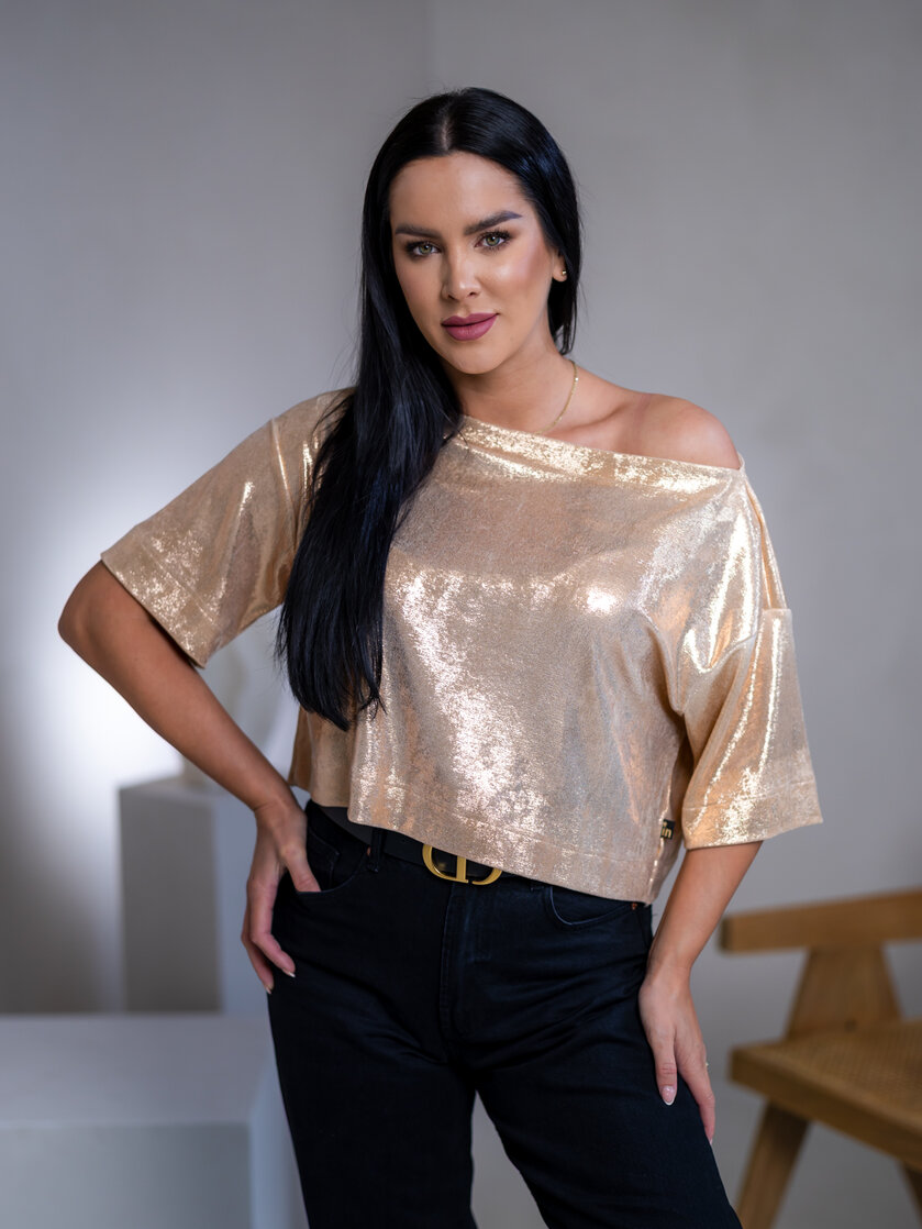 SKRÁTENÉ TRIČKO “MELANIE” S LODIČKOVÝM VÝSTRIHOM - SUPERSTAR