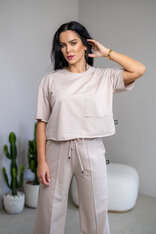 SKRÁTENÉ TRIČKO “MELANIE” S VRECKOM / SUROVÉ OKRAJE