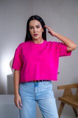 SKRÁTENÉ TRIČKO “MELANIE” S VRECKOM / SUROVÉ OKRAJE