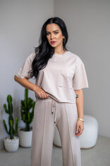 SKRÁTENÉ TRIČKO “MELANIE” S VRECKOM / SUROVÉ OKRAJE