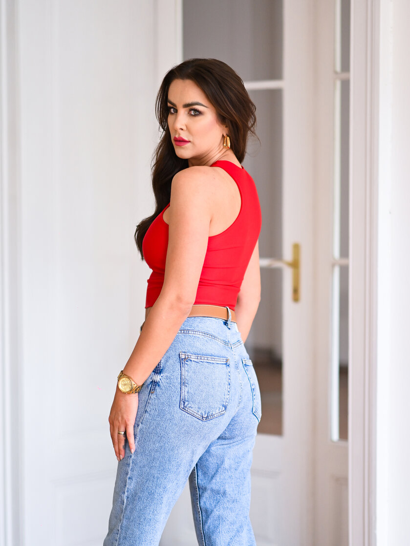 ŠPORTOVÝ CROP TOP - DVOJVRSTVOVÝ - VYKROJENÝ “SELENA”- BAVLNA