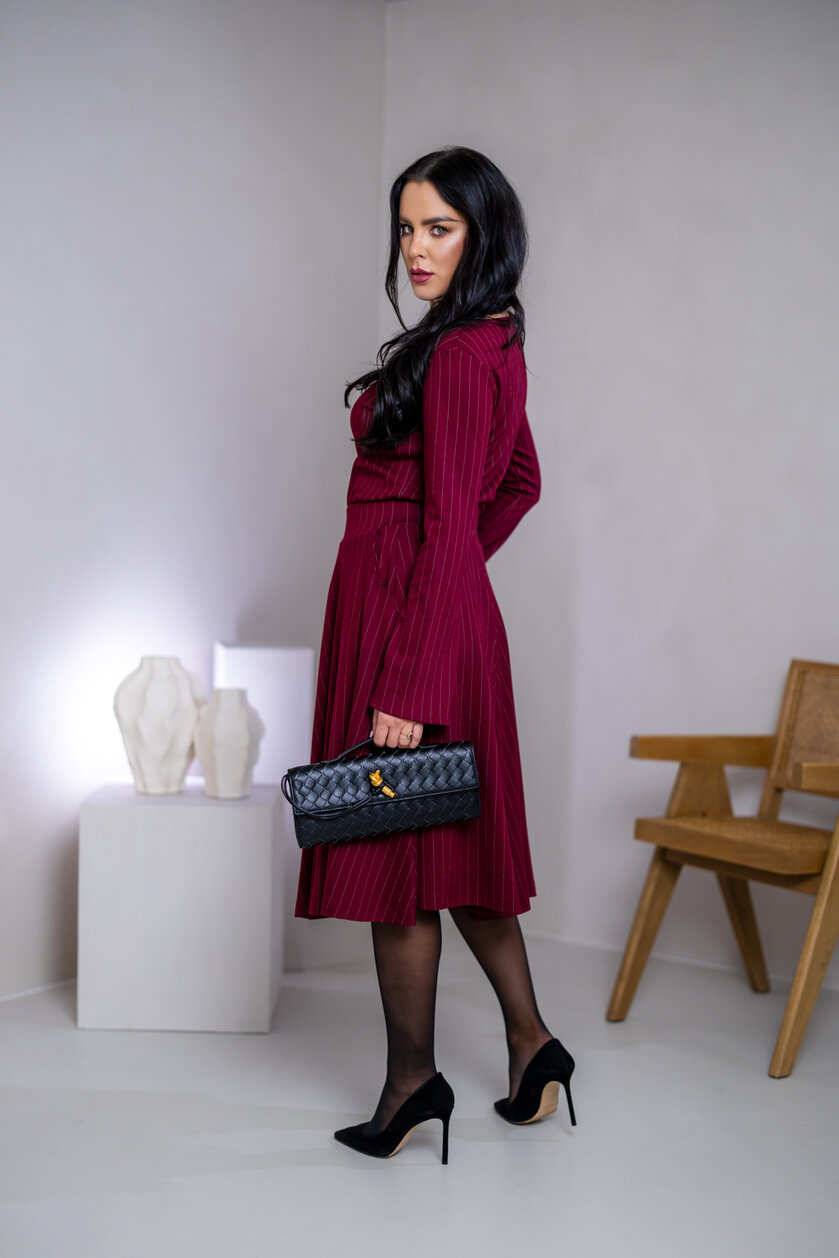 SUKŇA “BELLA” S VRECKAMI