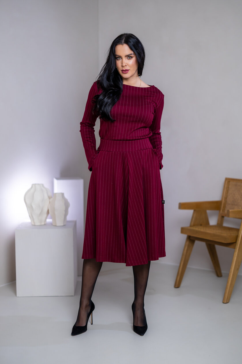 SUKŇA “BELLA” S VRECKAMI