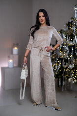 TOP “ANNETTE” - LODIČKOVÝ VÝSTRIH, PRILIEHAVÉ RUKÁVY